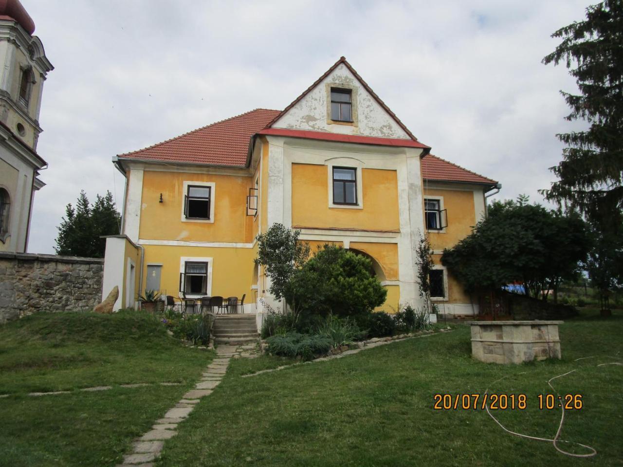 Hotel Fara Choustníkovo Hradiště Exterior foto