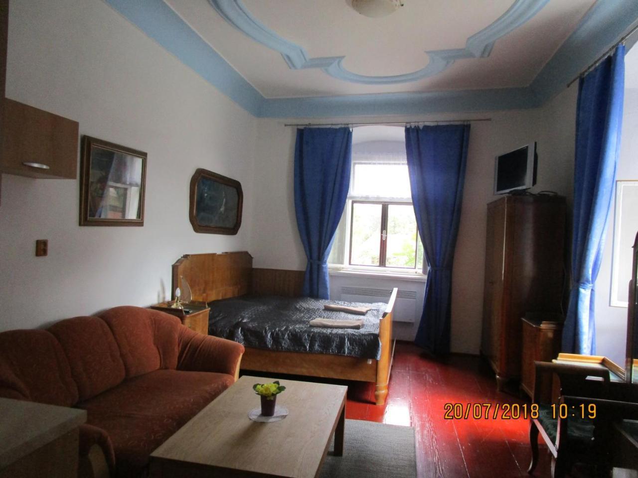 Hotel Fara Choustníkovo Hradiště Exterior foto